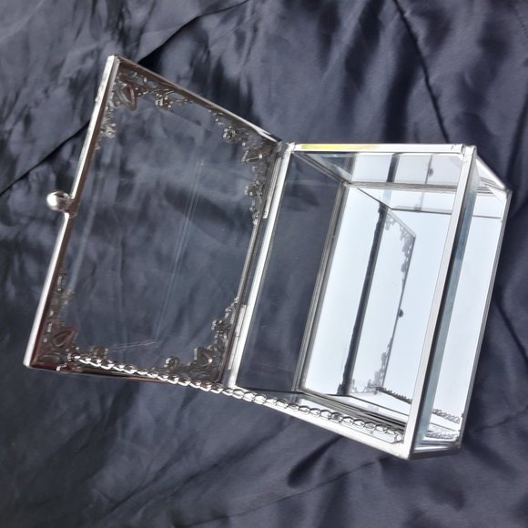 Glass Display Box Silver Metal Trim Beveled - Picture 5 of 7